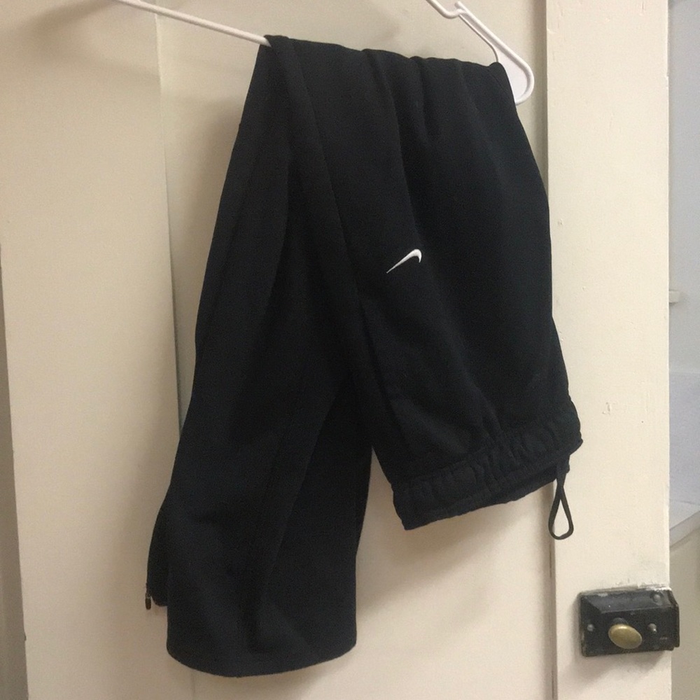 Black Nike sweatpants